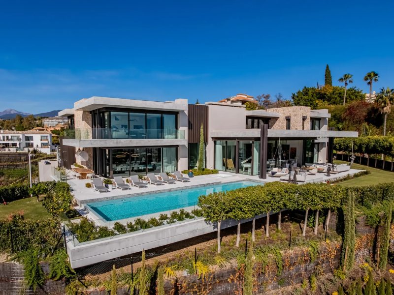 The Hills 12
